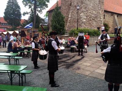 Folk-, Blues-, oder Pipes and Drums Musik